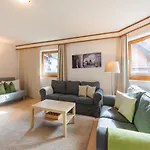 Beautiful Apartment In Laengenfeld With Terrace *
