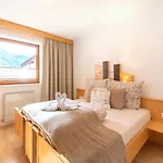 Lägenhet Beautiful Apartment In Laengenfeld With Terrace Längenfeld
