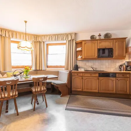 Beautiful Apartment In Laengenfeld With Terrace * Längenfeld