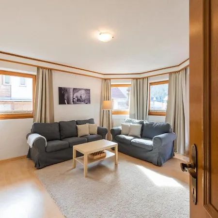 Beautiful Apartment In L Ngenfeld With Terrace