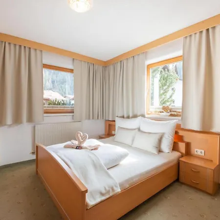 Beautiful Apartment In Laengenfeld With Terrace *